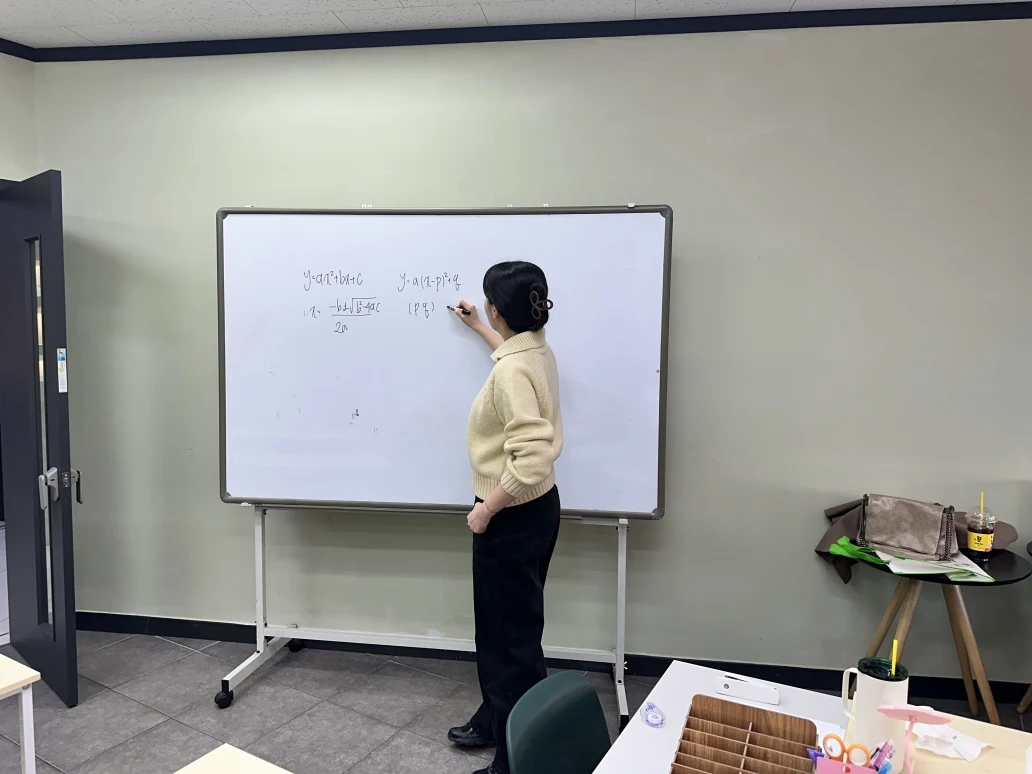강사진 소개 안내 이미지